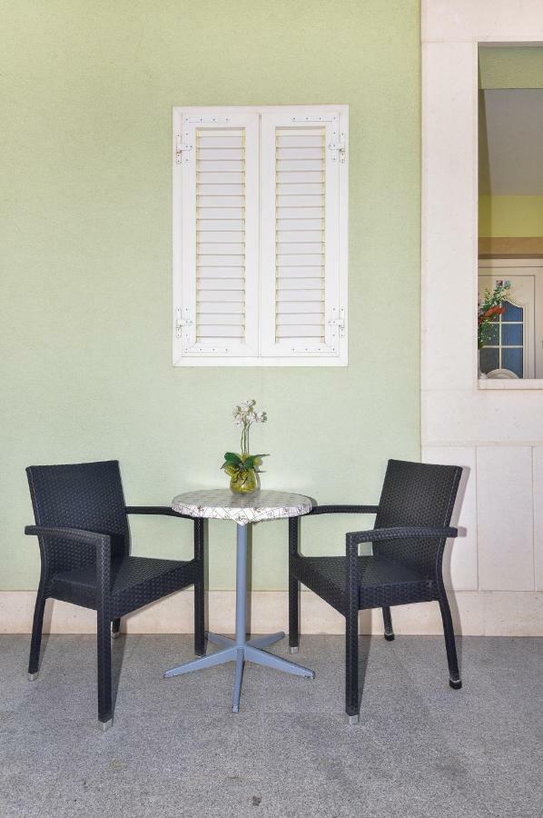 Apartmani Roso มาคาร์สกา ภายนอก รูปภาพ