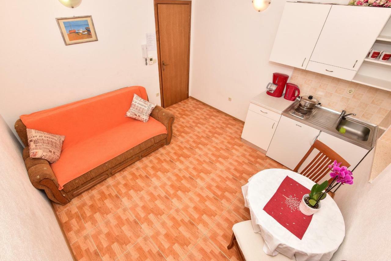 Apartmani Roso มาคาร์สกา ภายนอก รูปภาพ
