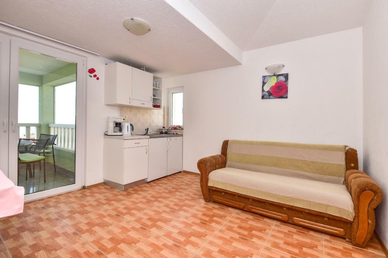 Apartmani Roso มาคาร์สกา ภายนอก รูปภาพ